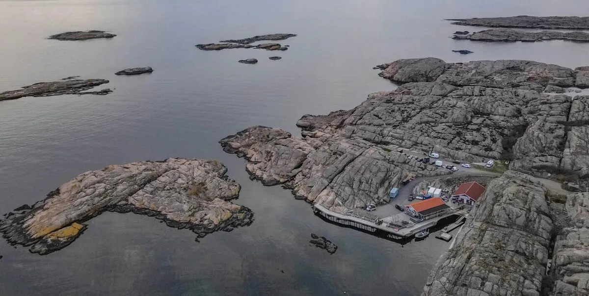 Open Water Lodge Smögen – Boende, Bastu & Båtplatser vid Havet